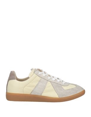 Maison Margiela 아이보리 스니커즈